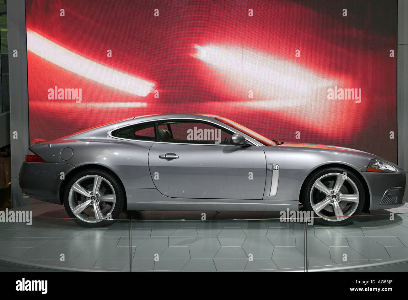 Jaguar XK8 2dr Coupe al 2006 British International Motor Show a Londra Docklands Excel REGNO UNITO Foto Stock