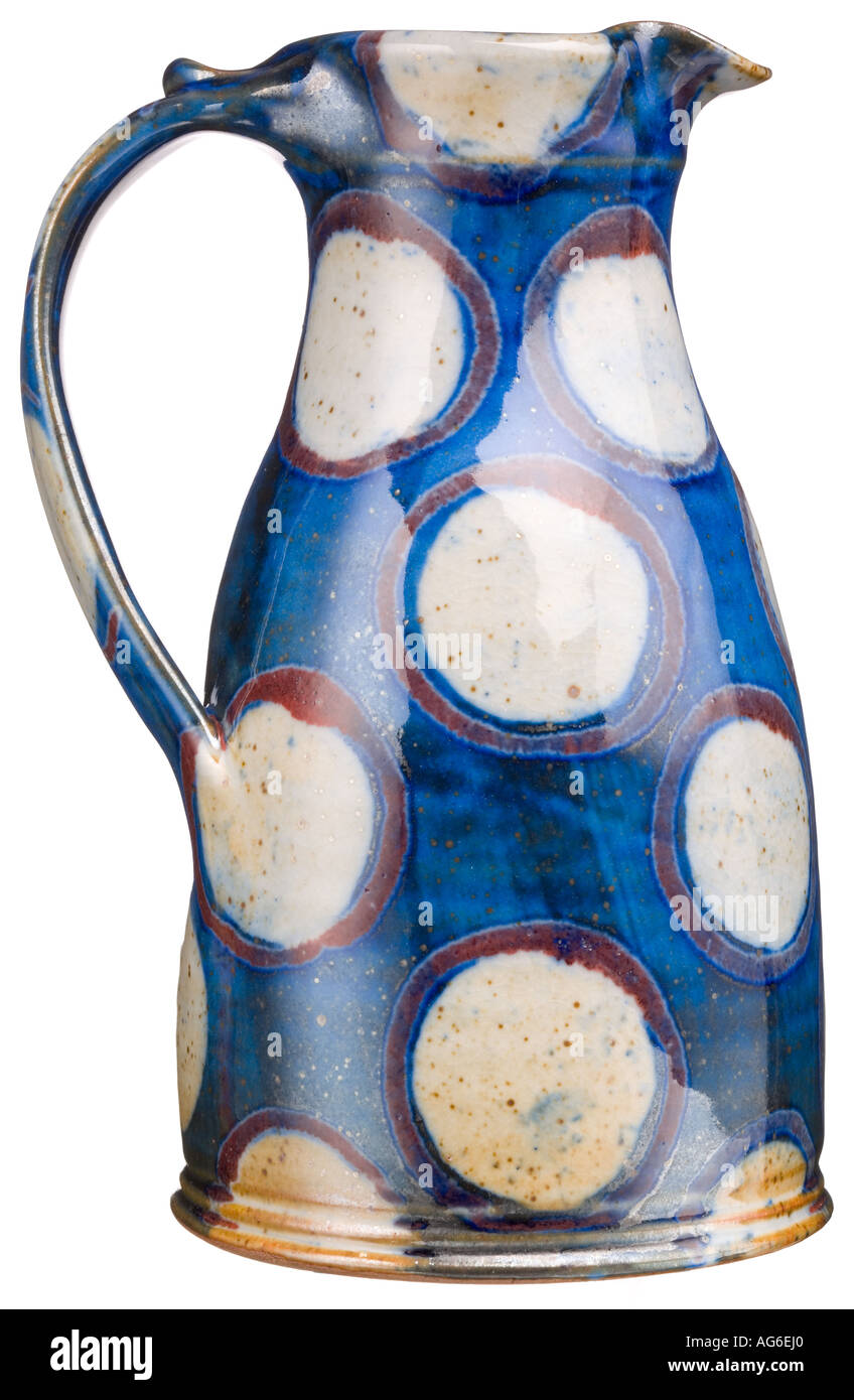 Blu e bianco modellato circolare Caraffa in ceramica Foto Stock