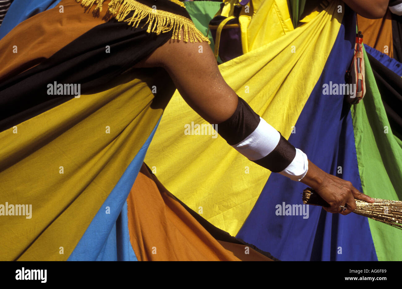Fotografia a colori vintage della scena del carnevale di Notting Hill a Londra, Gran Bretagna Foto Stock