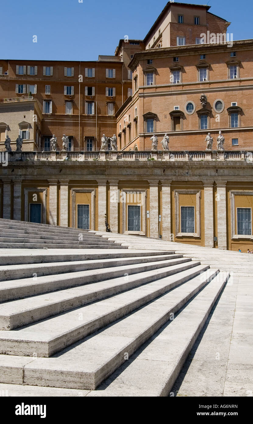 Passi con Bogia Appartamento Raffaello e la loggia di piazza San Pietro Città del Vaticano Roma Italia Foto Stock
