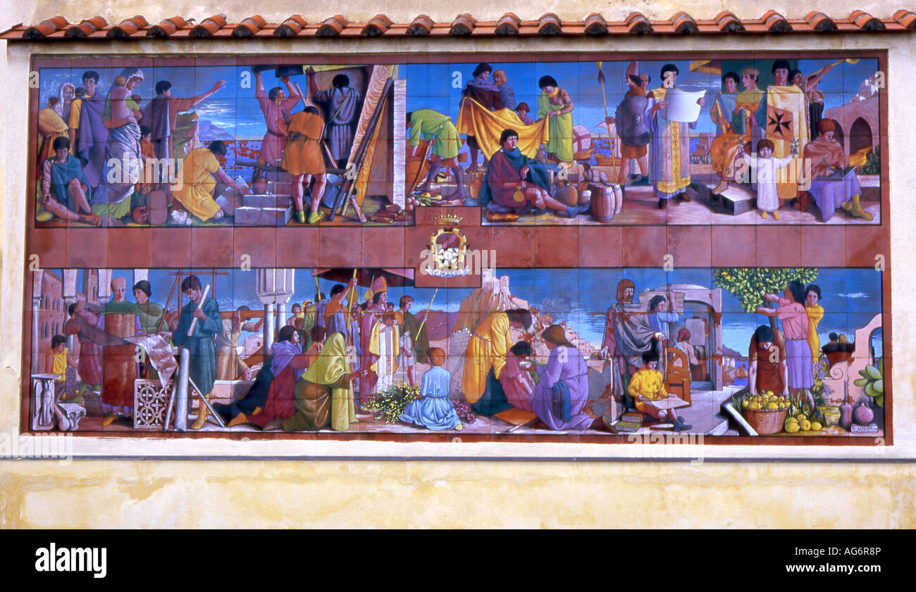 Piastrelle colorate murale della città di Amalfi Campania Italia Foto Stock