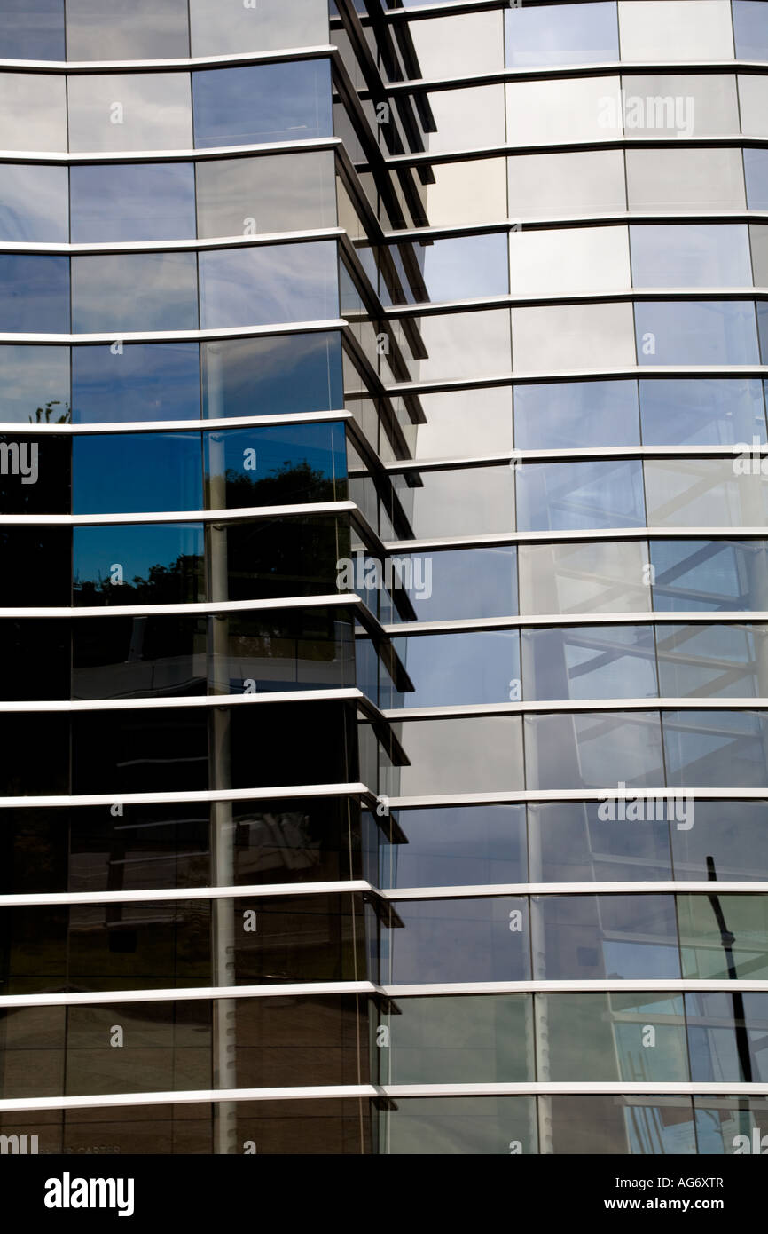 Riflessi di vetro, Christchurch Art Gallery, Nuova Zelanda Foto Stock