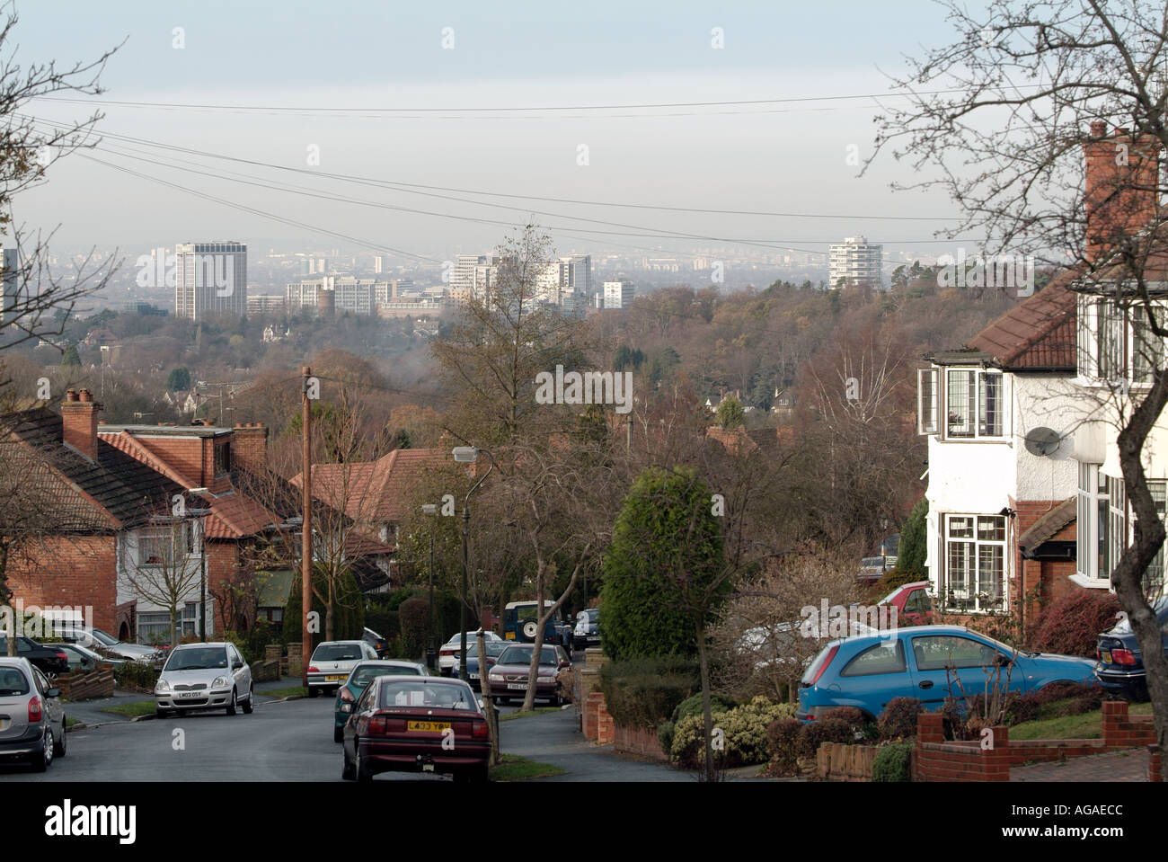 Vista su Croydon nel sud-est dell' Inghilterra surrey prezzo casa agente immobiliare ufficio pendolari blocco sobborgo della città di suburbia cinghia dei " commuters " Foto Stock