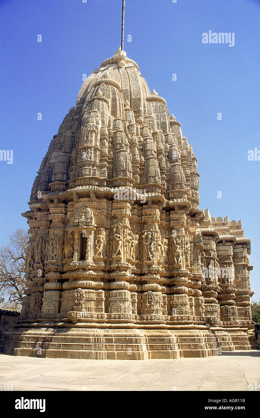 Meera Bai tempio il tempio dove Meera Bai adorato Krishna è costruito nel nord di stile indiano su un plinto sollevato Foto Stock