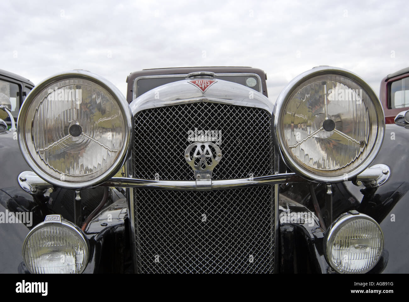 Vintage alvis griglia e logo con badge AA Foto Stock