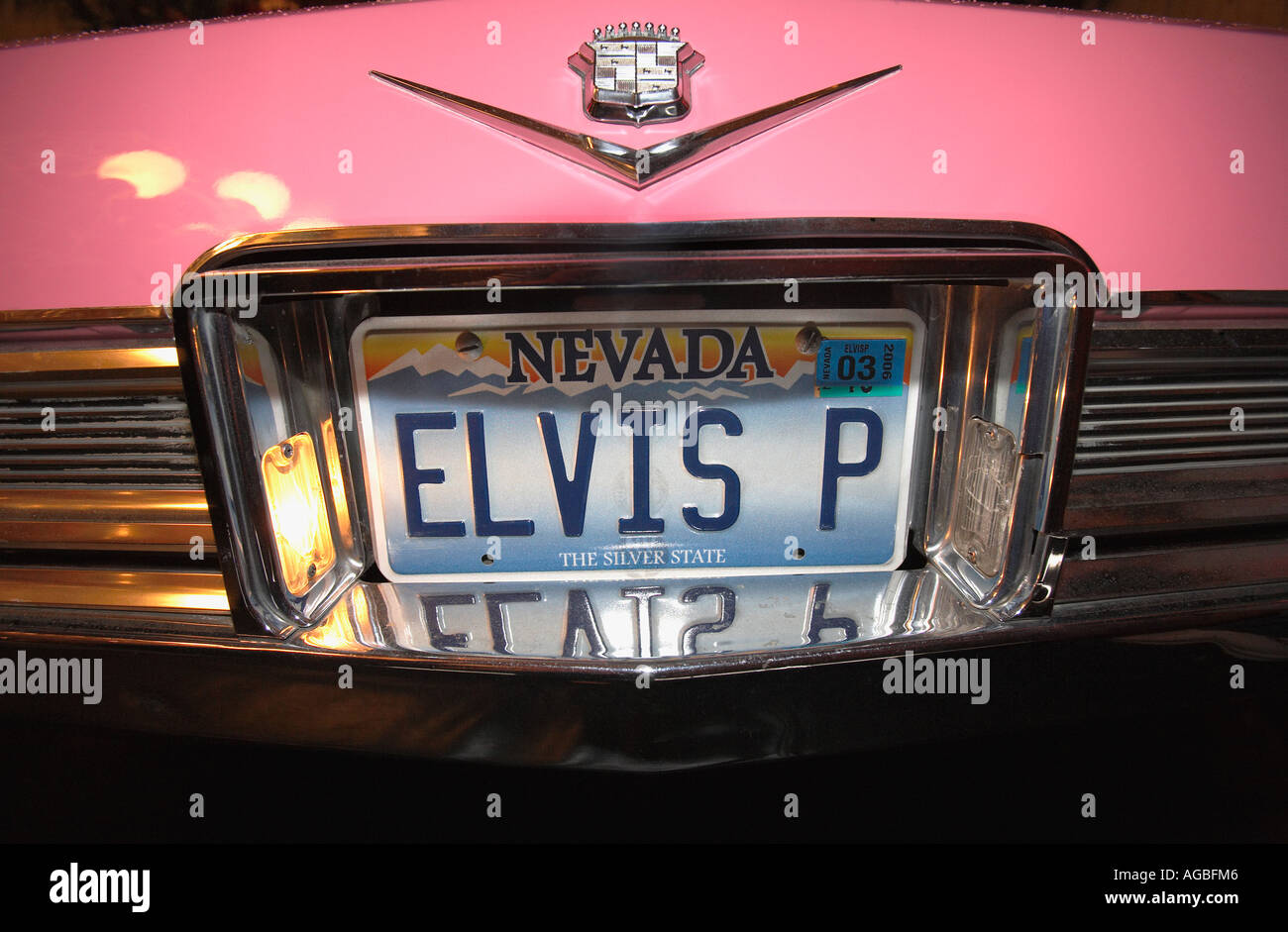 Licenza di Elvis piastra su una Cadillac presso il Viva Las Vegas Wedding Chapel in Las Vegas, Nevada Foto Stock