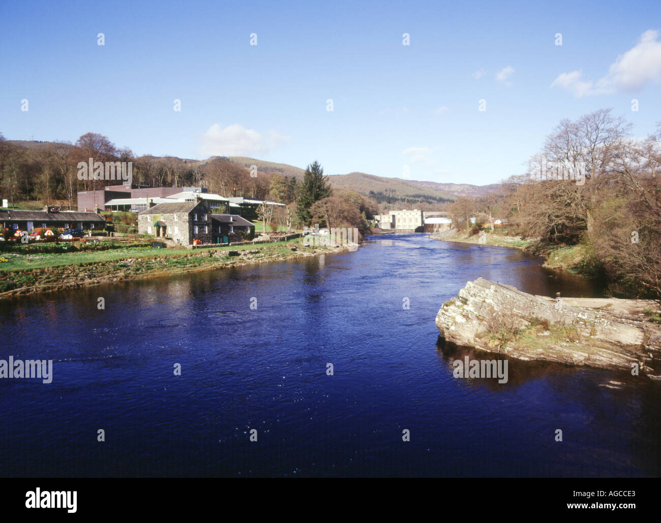 Dh Fiume Tummel PITLOCHRY PERTHSHIRE Tummel Valley Idro Elettrica Dam Foto Stock