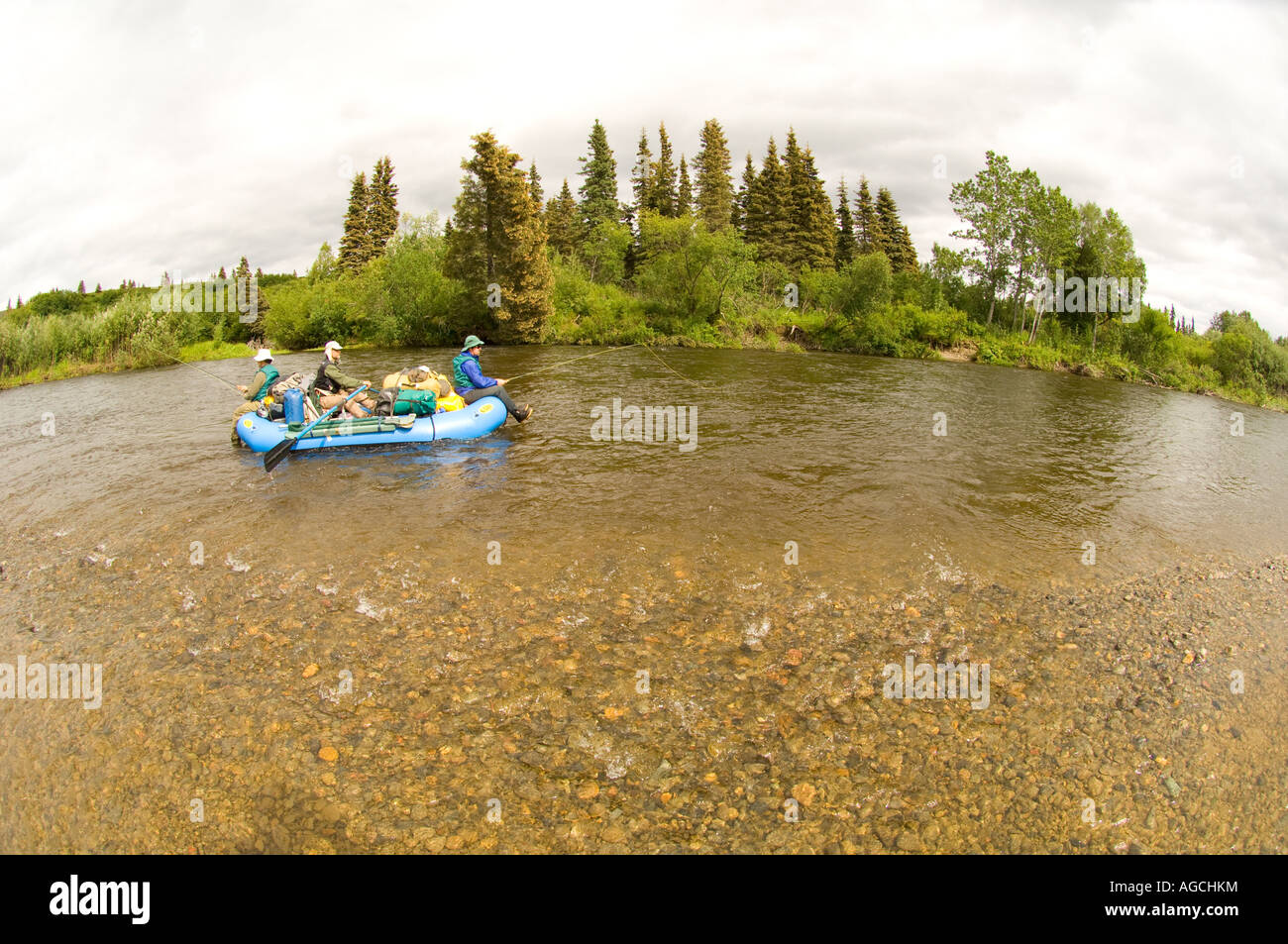 Alaska Southwest guidato il rafting e pesca con la mosca gita sul re Salmon River MR Foto Stock