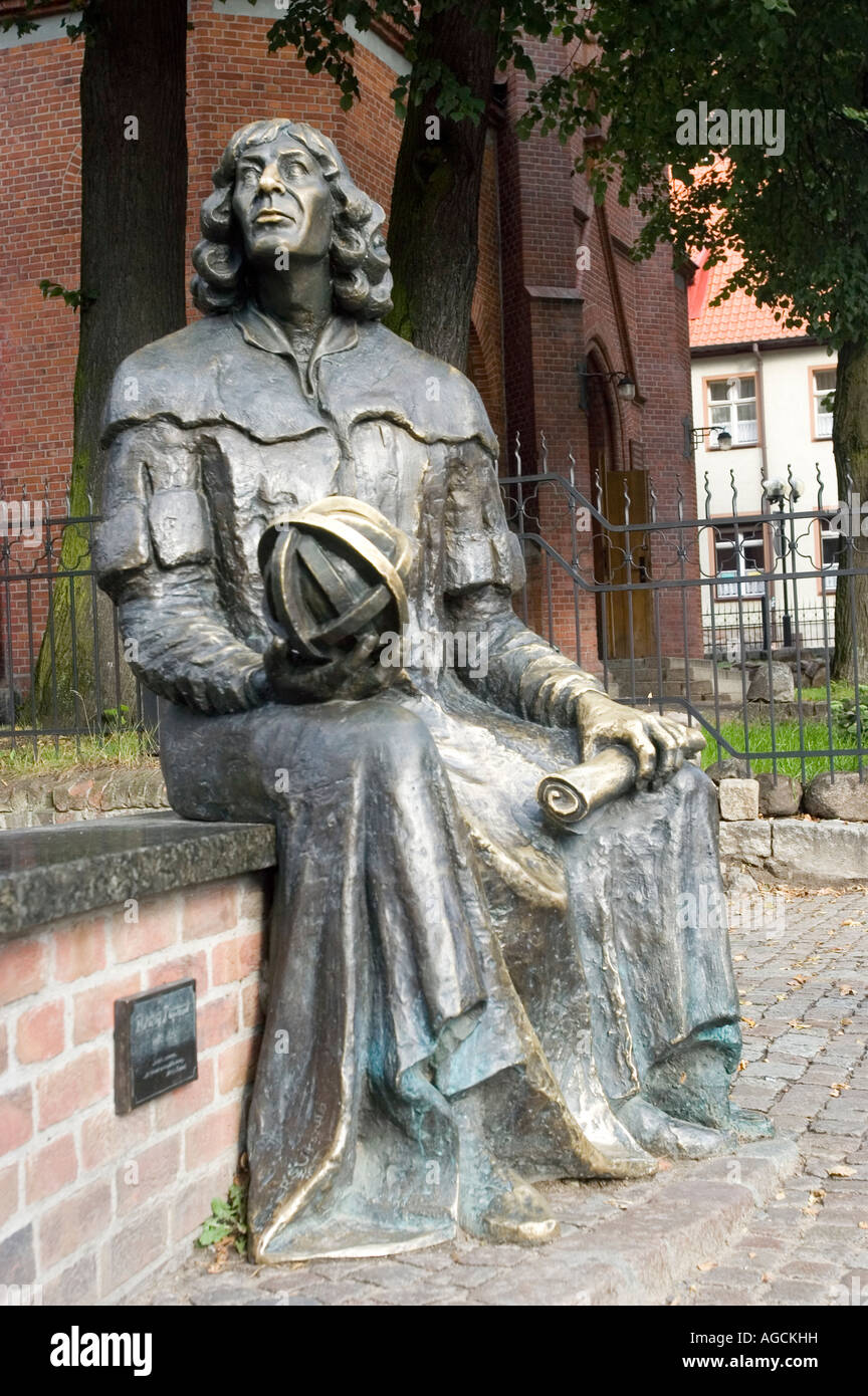 Nicolaus Copernicus statua di metallo in Olsztyn Allenstein Masuria Polonia Foto Stock