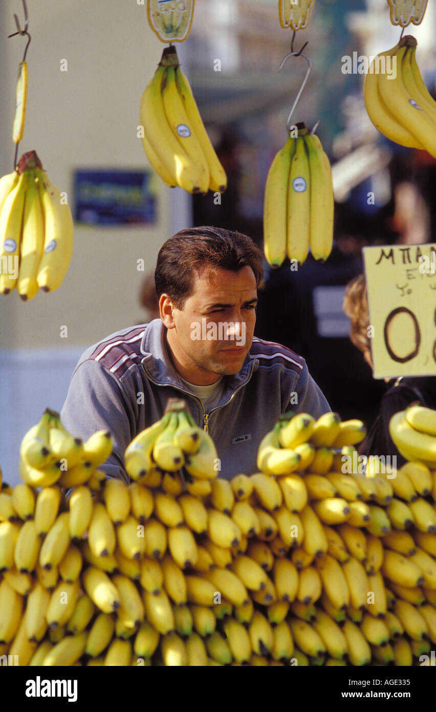 Grecia Atene vita del mercato della banana ad Atene di stallo Foto Stock