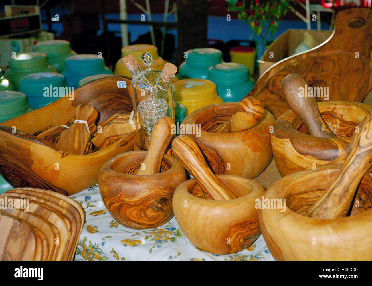 Nizza Costa Azzurra Francia - prodotti del legno tornitori Craft in vendita a Cours Saleya street market Foto Stock