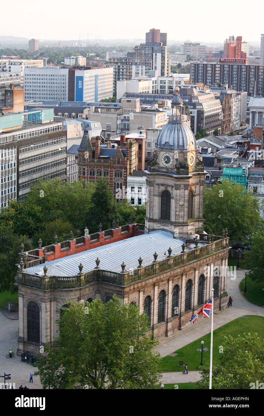 Philips St cattedrale nel centro di Birmingham REGNO UNITO edifici per uffici in background Foto Stock