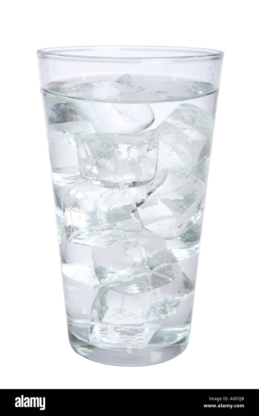 Bicchiere di acqua con ghiaccio Foto Stock
