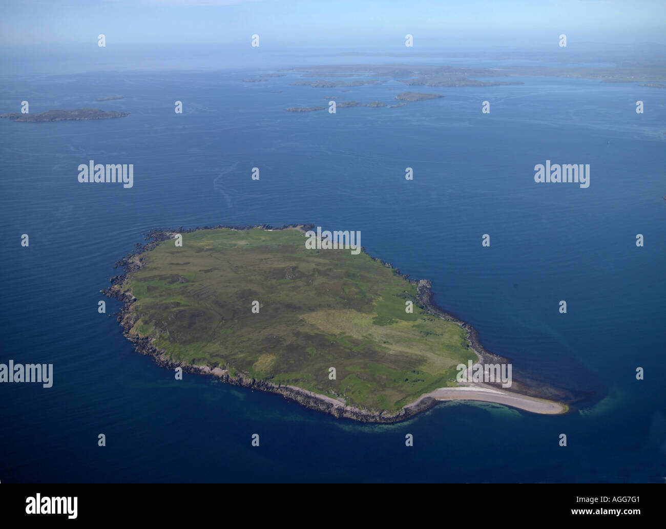 Gruinard Island, Gruinard Bay, Wester Ross, nel nord della Scozia, ripresa dall'aria, estate 2006 Foto Stock