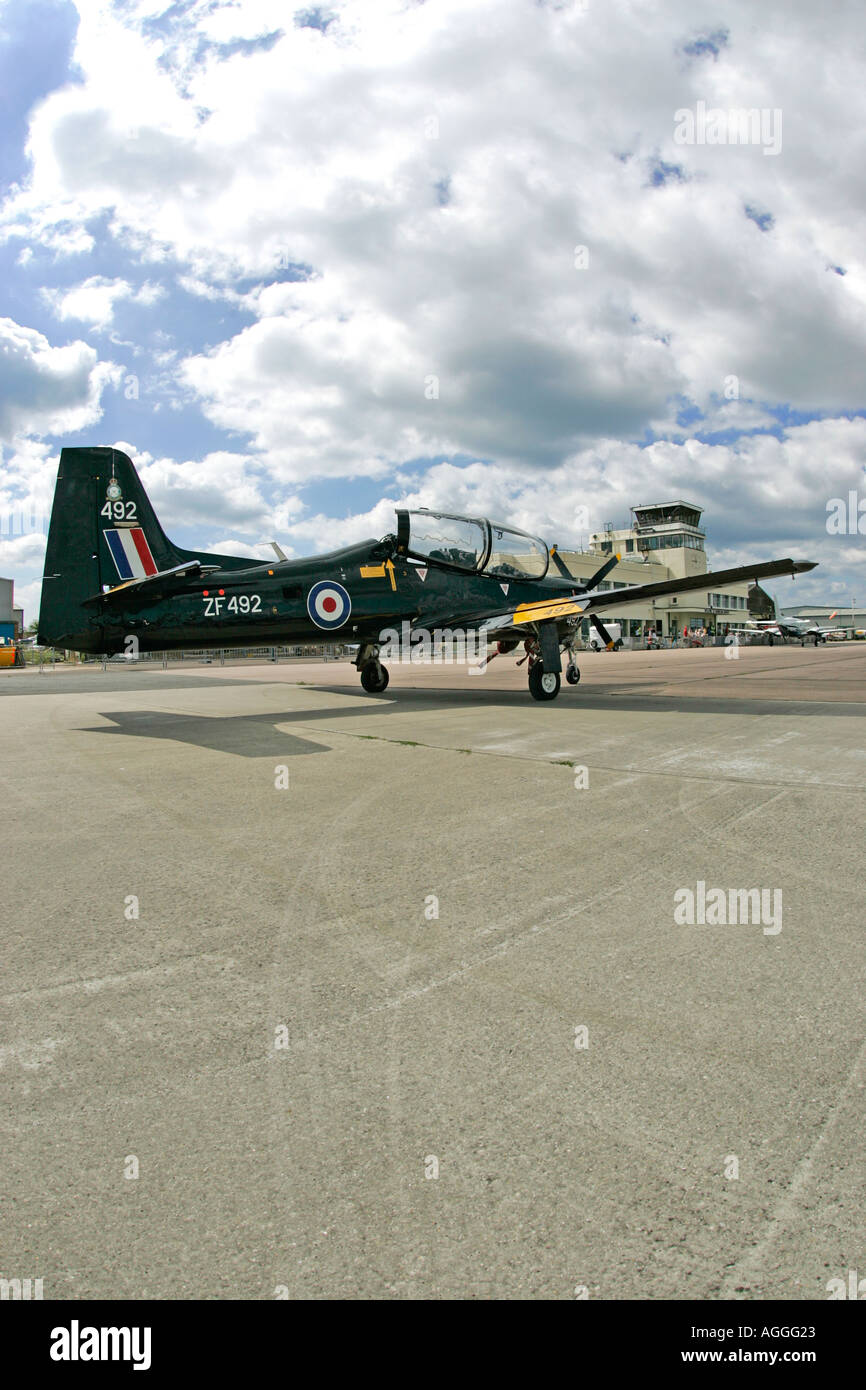 Vista laterale di Tucano a Shoreham Airport West Sussex Regno Unito Foto Stock