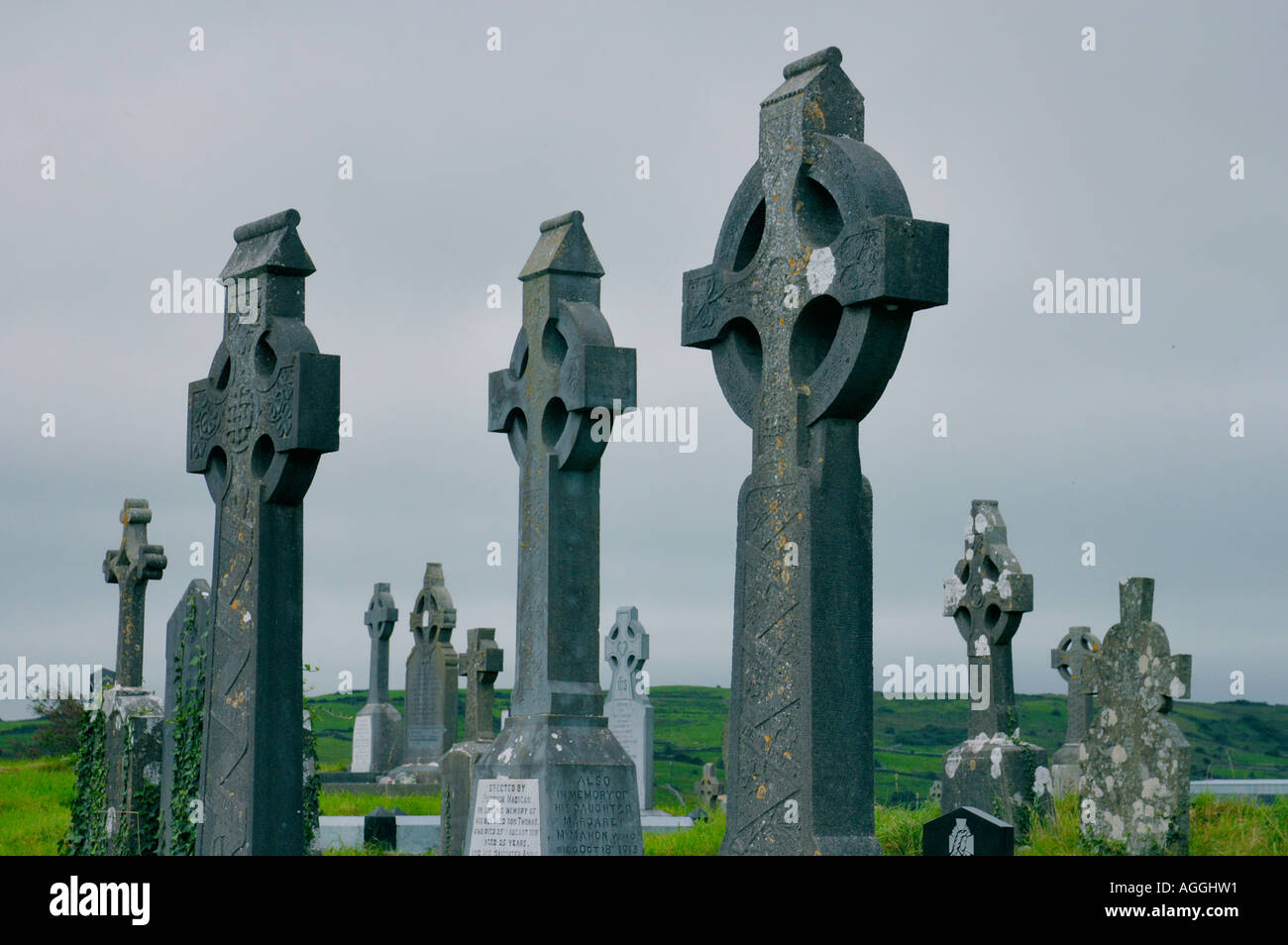 Croci celtiche, cimitero, Irlanda Foto Stock