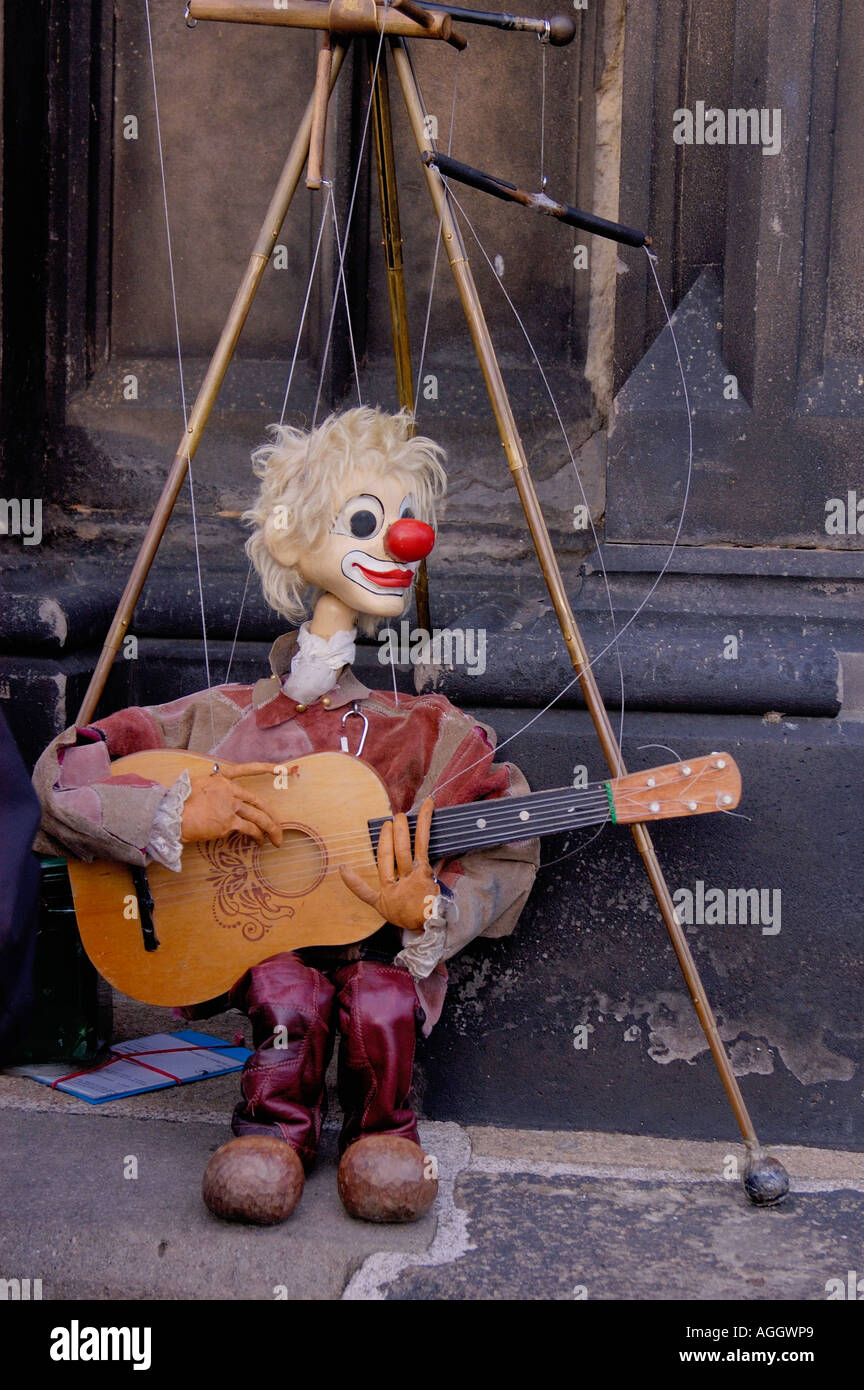 Fantoccio con chitarra, Praga, Repubblica Ceca Foto Stock