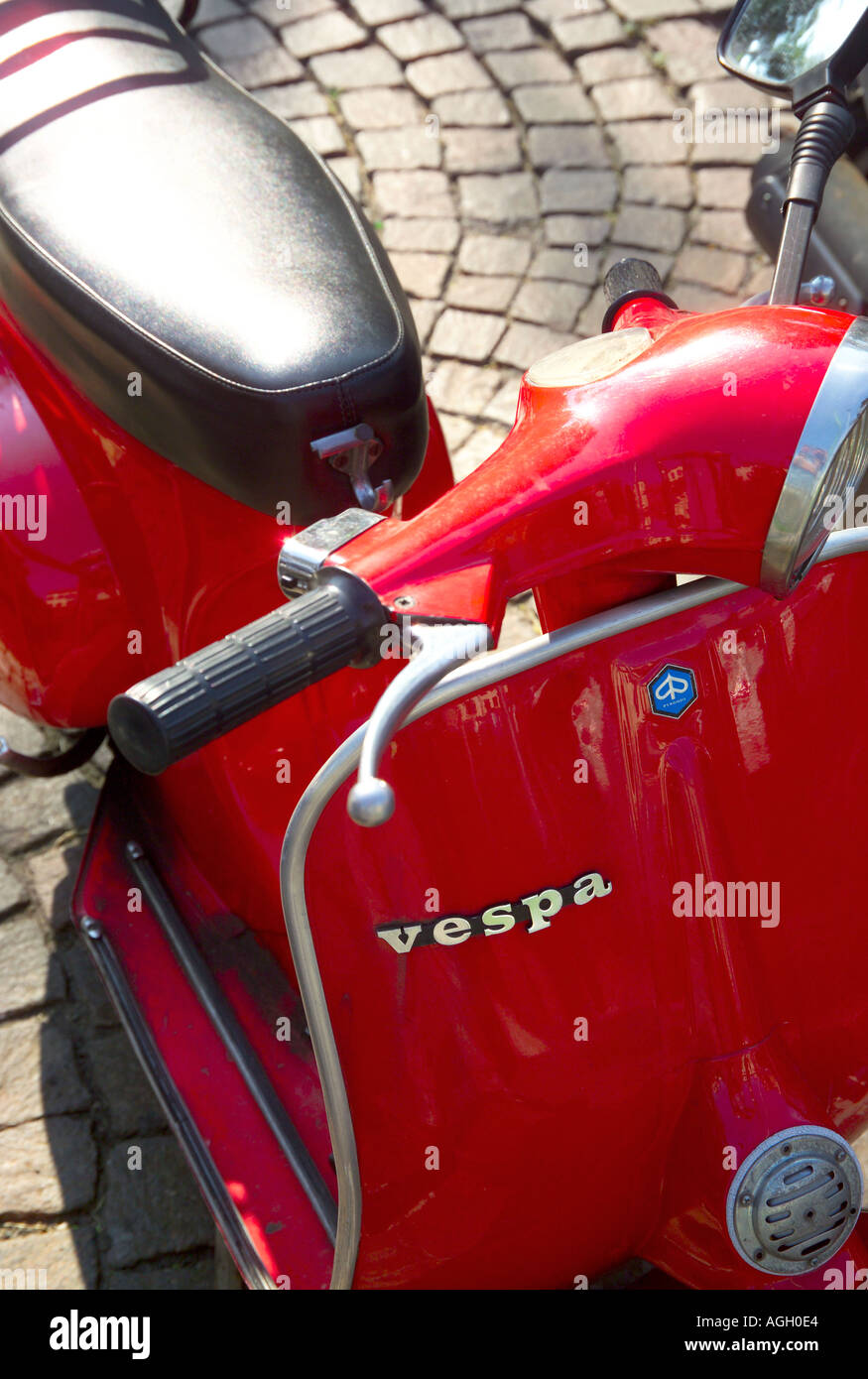 Scooter Vespa, Milano, Italia Foto Stock
