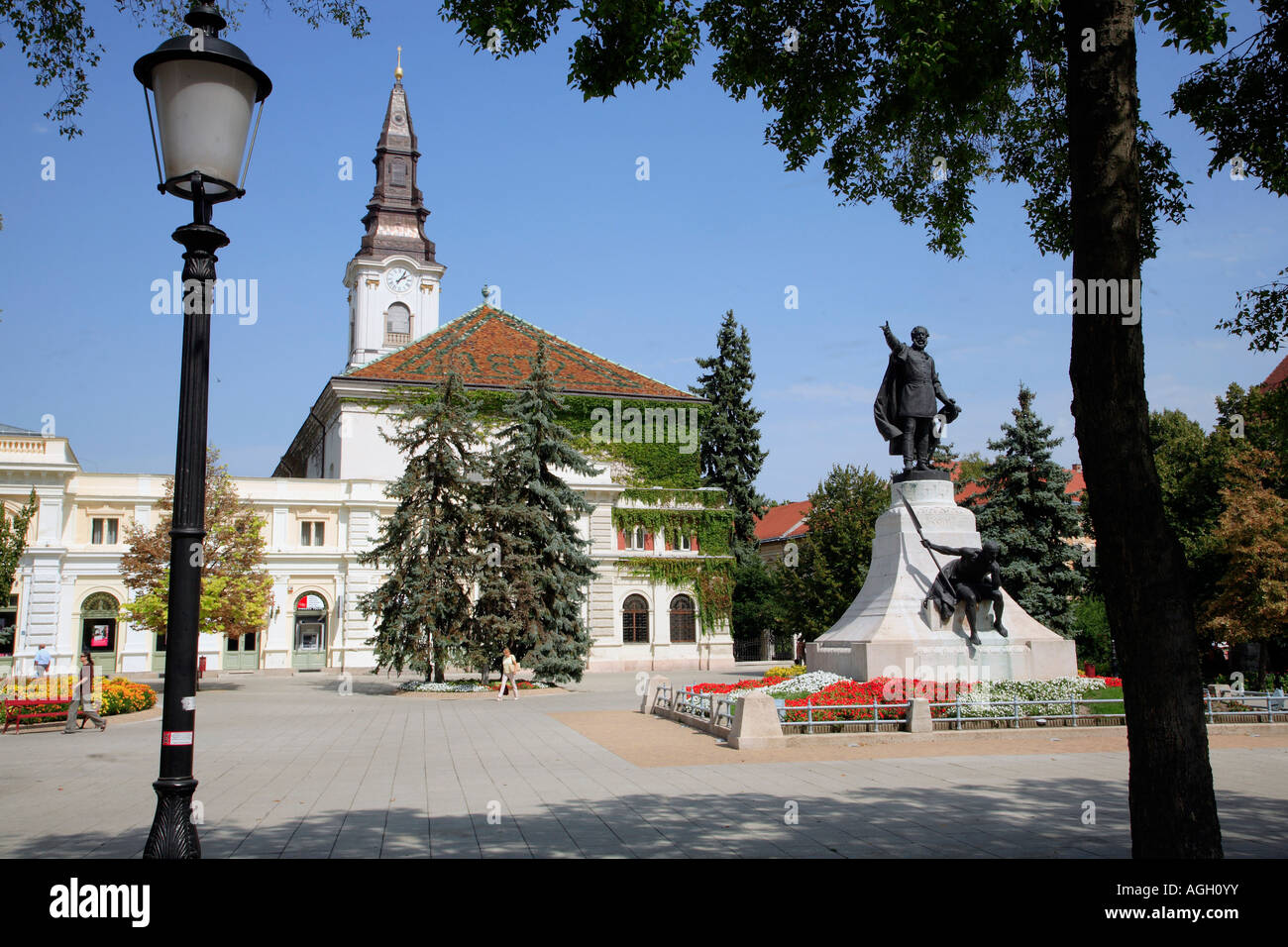 Ungheria Kecskemét chiesa calvinista Lajos Kossuth statua Foto Stock