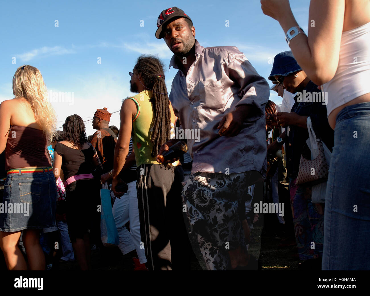Gruppo multiculturale a Lambeth Country Fair in Brockwell Park nel Sud di Londra. Foto Stock Gruppo multiculturale a Lambeth Country Fair in Brockwell Park nel Sud di Londra. Foto Stock