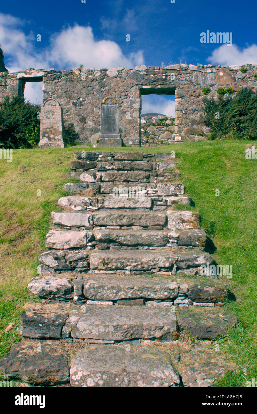 Rovine dopo la chiesa medievale, Isola di Skye in Scozia Foto Stock