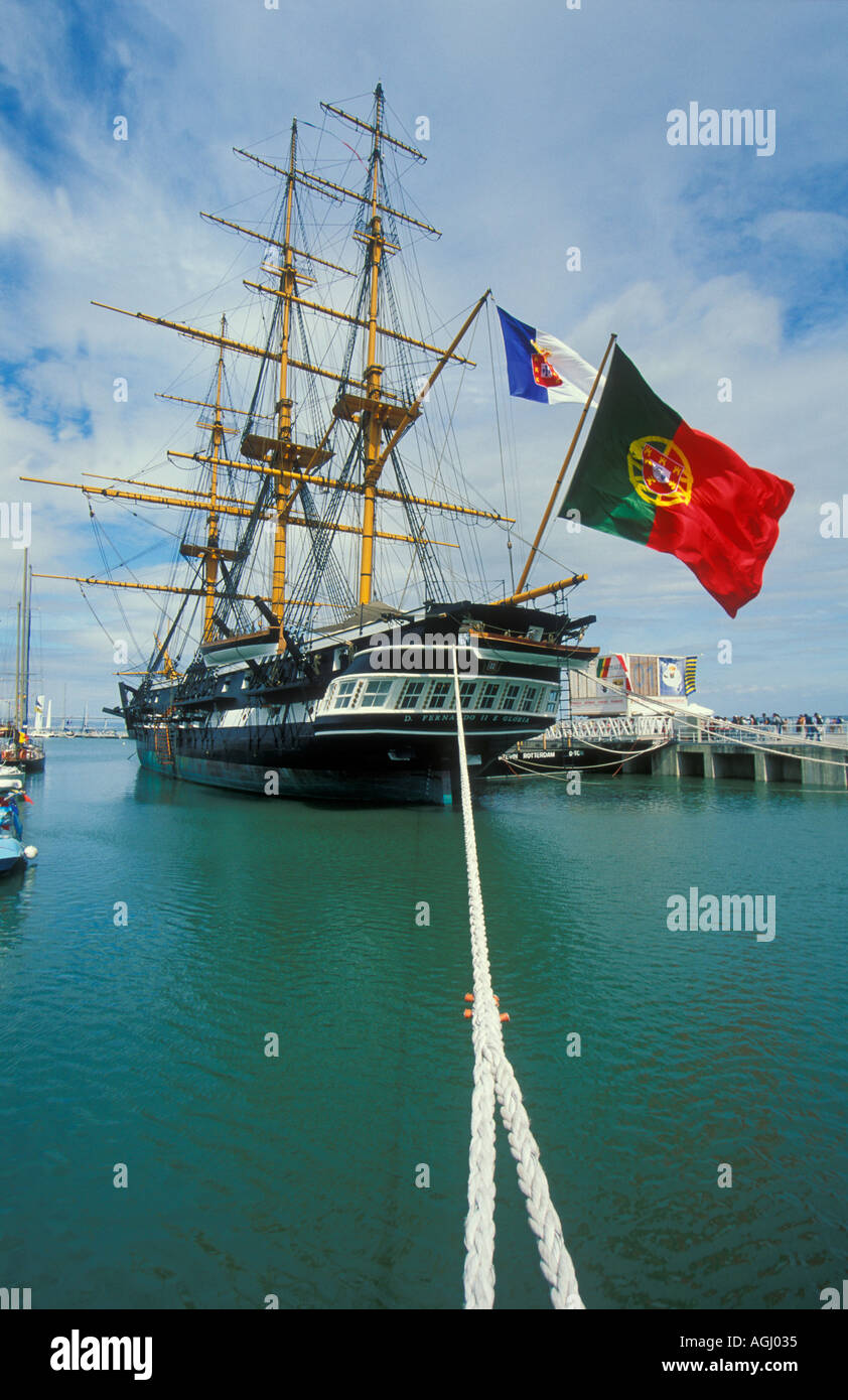 Il portoghese uomo di guerra navale nave a vela Lisbona Portogallo UE Europa eye35.com Foto Stock