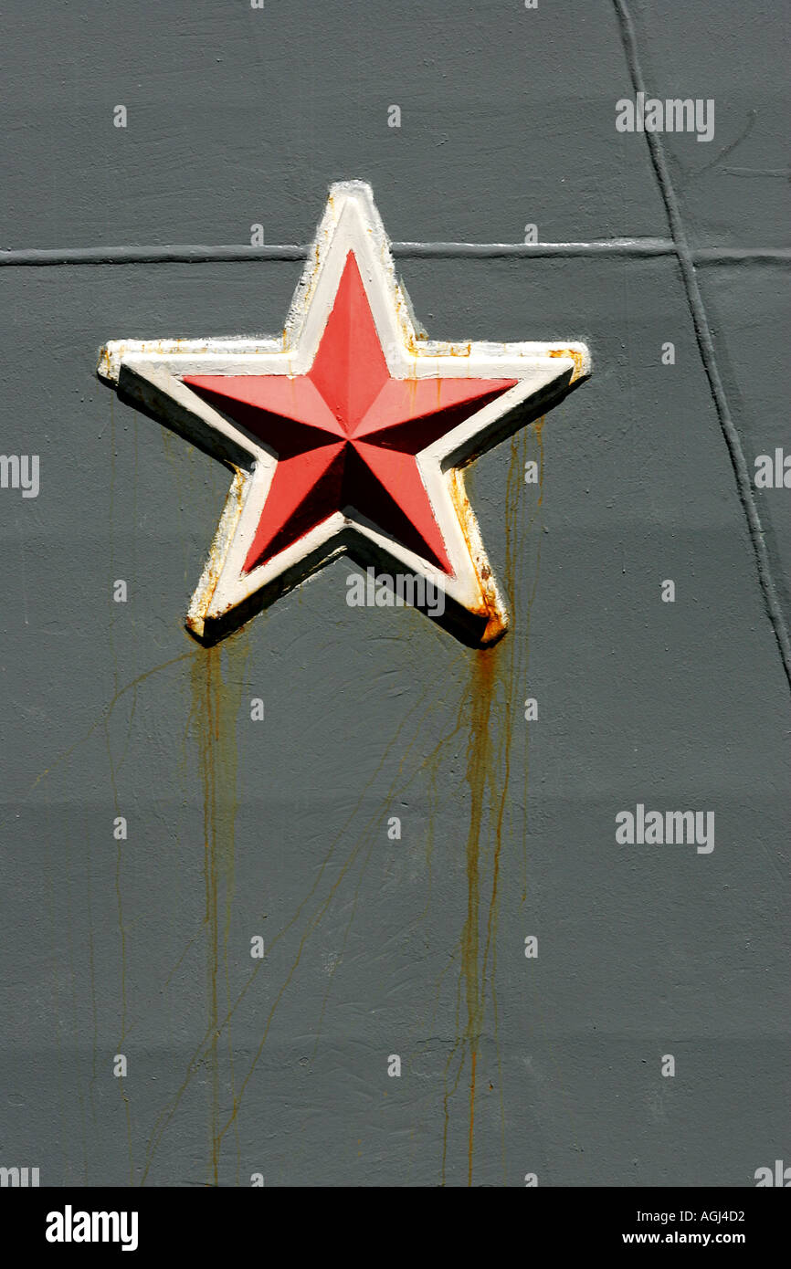Stella Rossa su scafo di nave Foto Stock