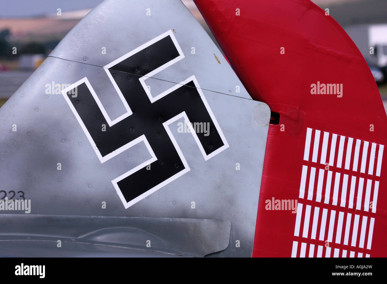 Stemma swastika sulla pinna di coda dell'aeromobile Messerschmidt Foto Stock