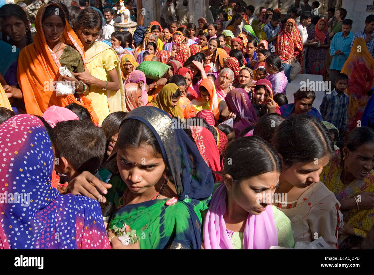 India pellegrini in pushkar durante la festa del pellegrino pushkar mela Foto Stock