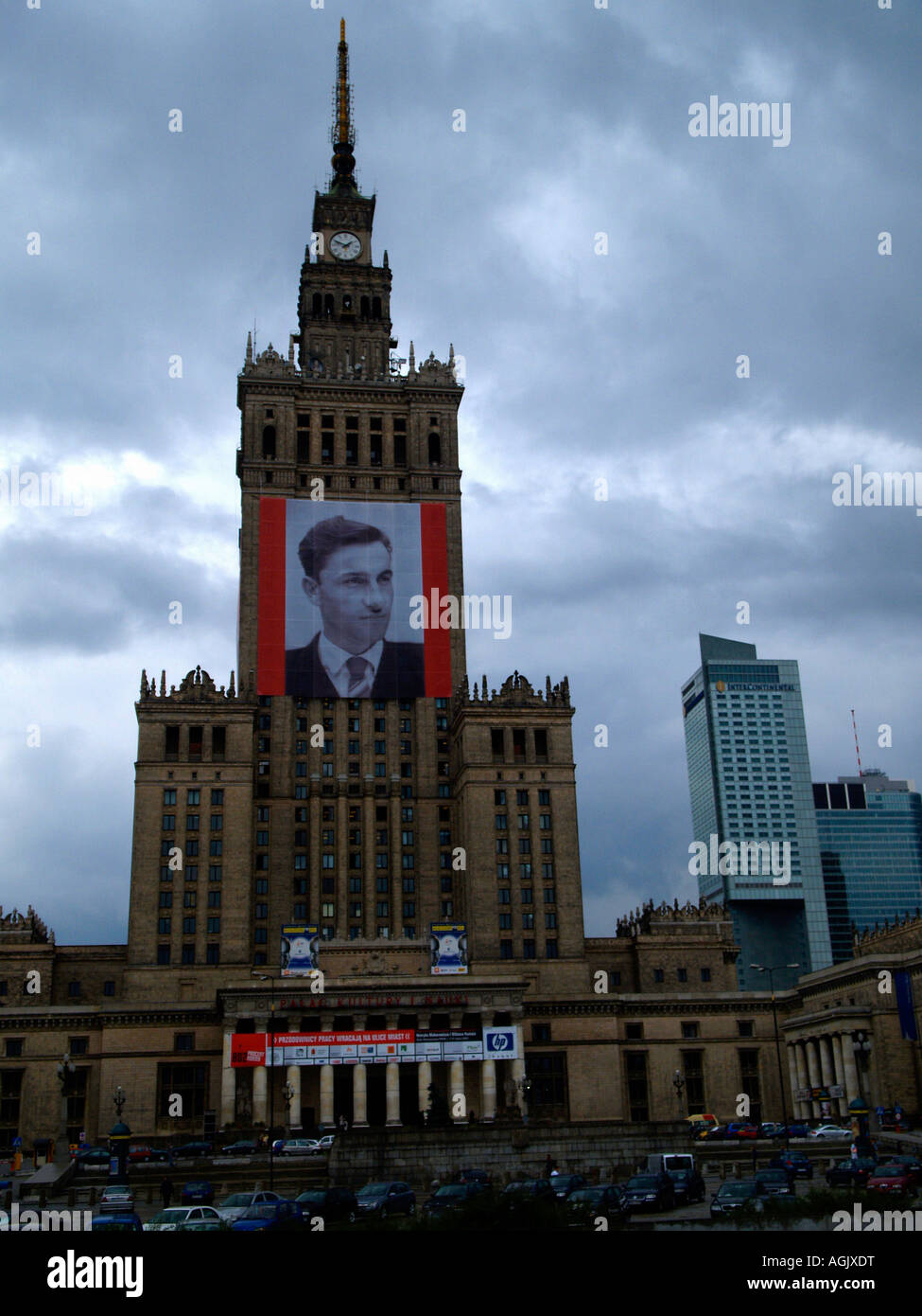 Una vista sbalorditiva di tipo sovietico-sponsorizzato e costruito il palazzo della cultura e della scienza a Varsavia, la capitale della Polonia. Foto Stock