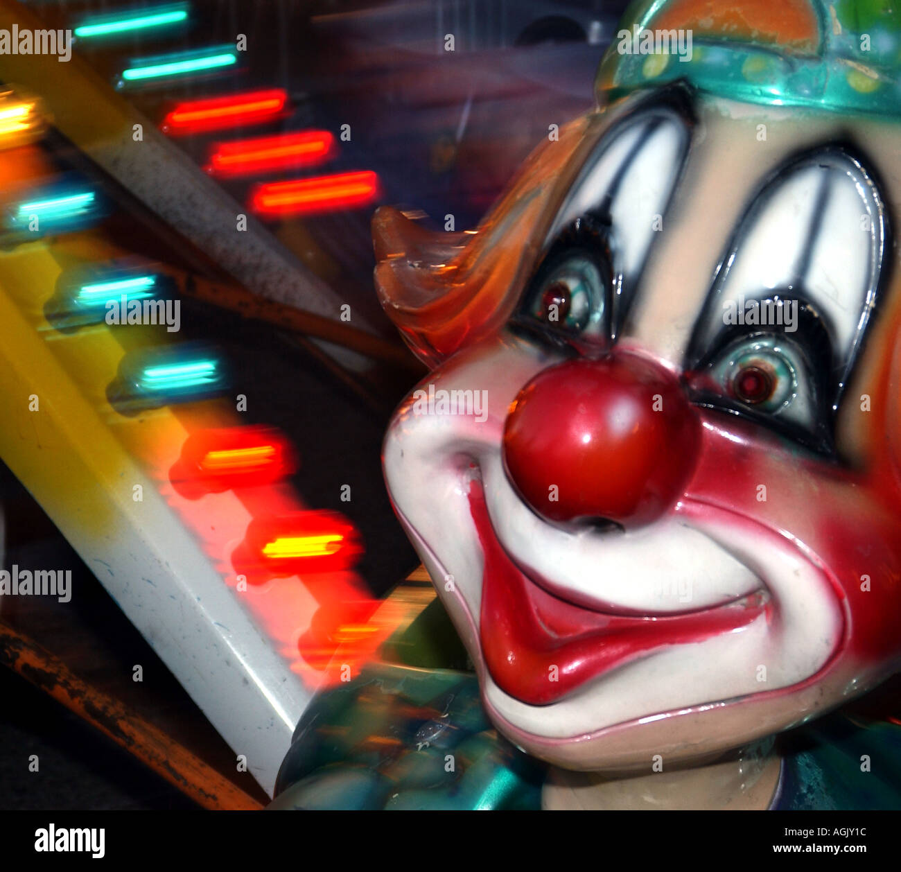 Faccia Da Clown E Le Luci Sul Divertimento Guidare Di Notte State Fair Di Albuquerque Nuovo Messico Usa America Del Nord Foto Stock Alamy