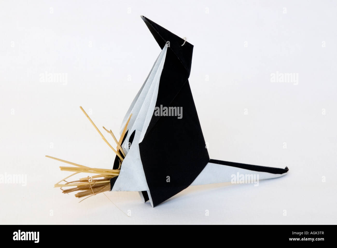 Origami di Halloween Halloween Hexe origami strega Foto stock - Alamy