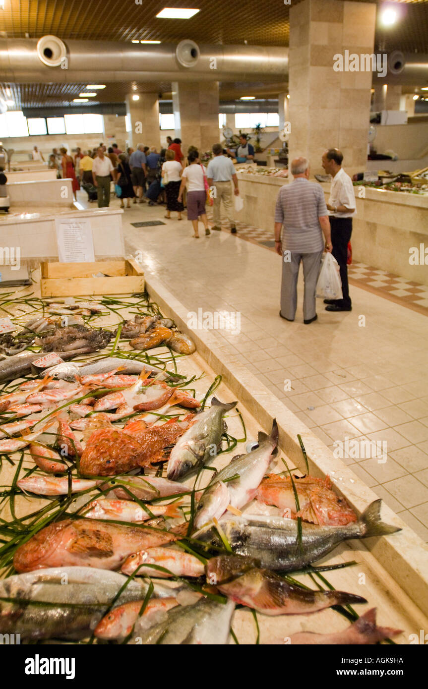 L'Italia, Sardegna. Cagliari mercato del pesce Foto stock - Alamy