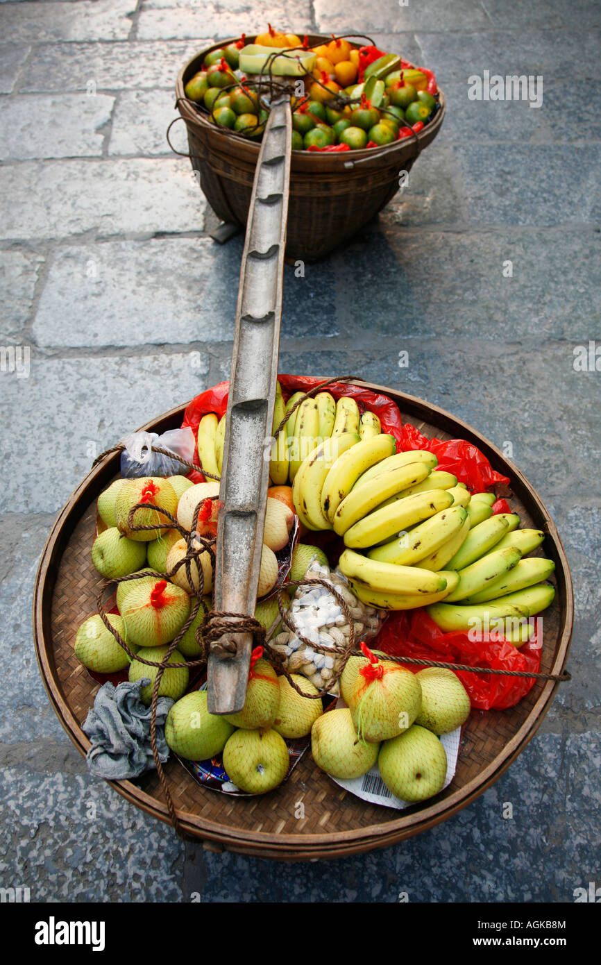 Frutti per la vendita in Yangshuo Cina Foto Stock