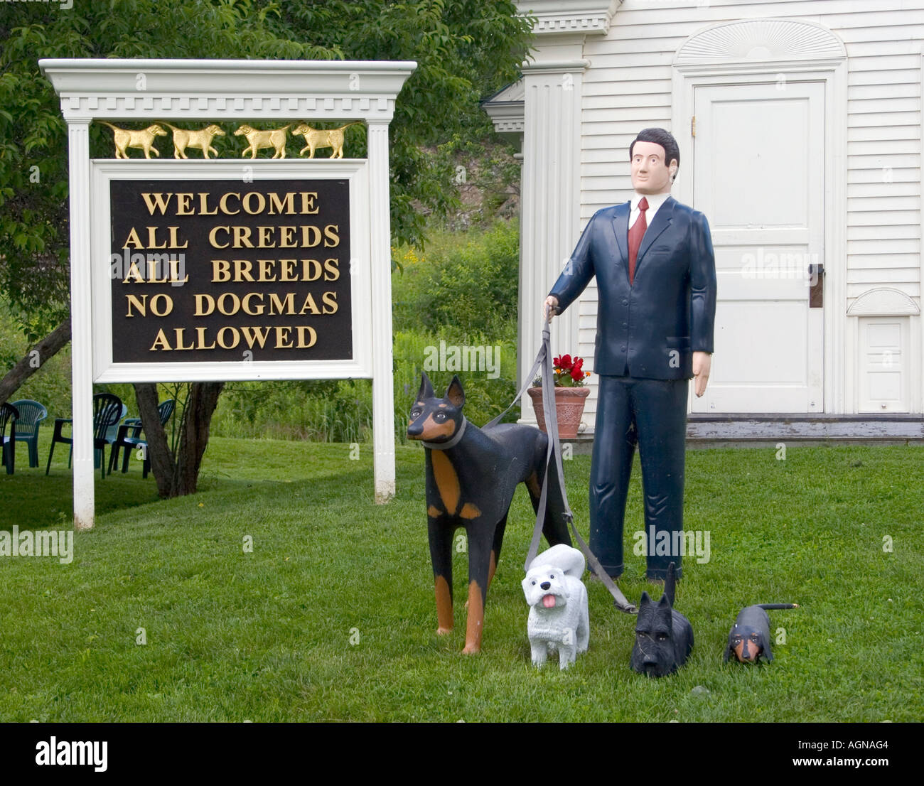 Il cane Cappella fu costruito nel 1999 dall'artista Stephen Huneck sulla montagna di cane in Saint Johnsbury Vermont Foto Stock