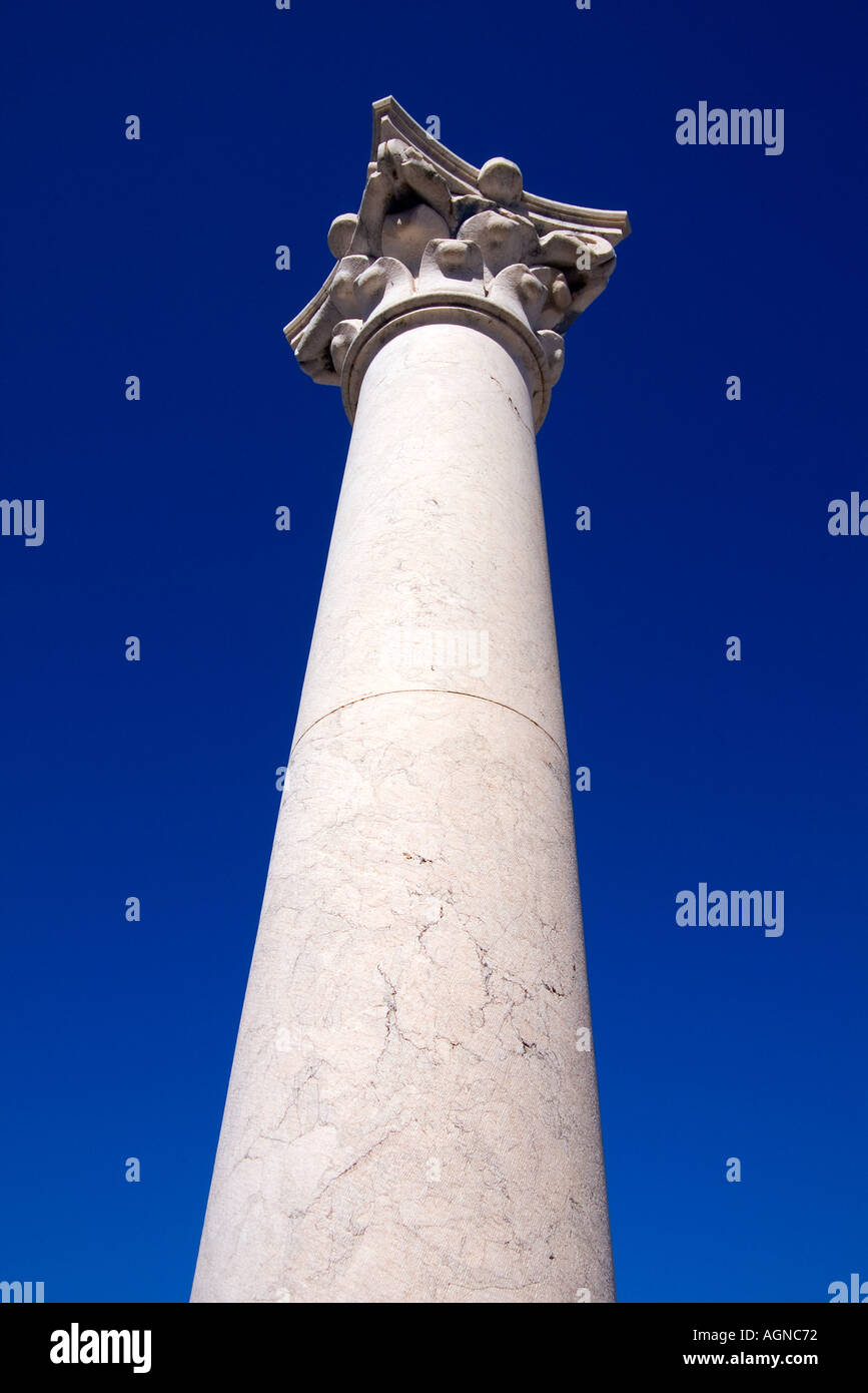 Dh Tempio di Apollo ASKLEPEION Grecia KOS Tempio di Apollo pilastro sulla seconda terrazza Foto Stock