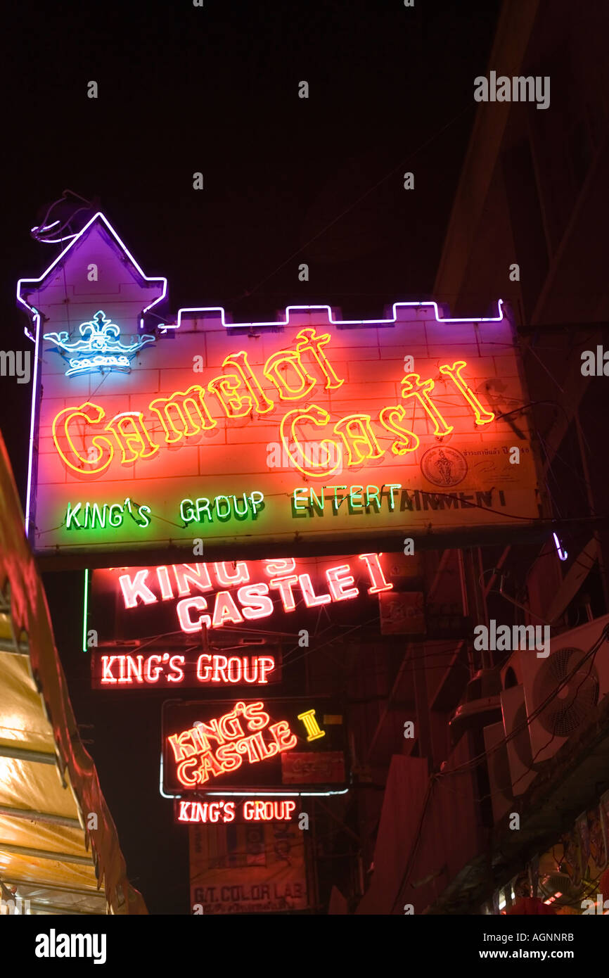 Il Patpong luce rossa e il quartiere di intrattenimento Bang Rak district Bangkok in Thailandia Foto Stock