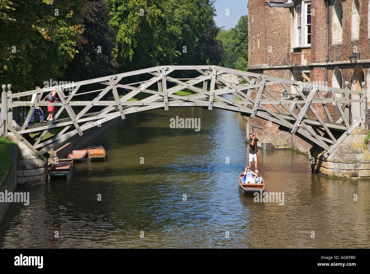 Ponte di matematica al ponte di legno i dorsi Queen s College di Cambridge Cambridgeshire England Foto Stock