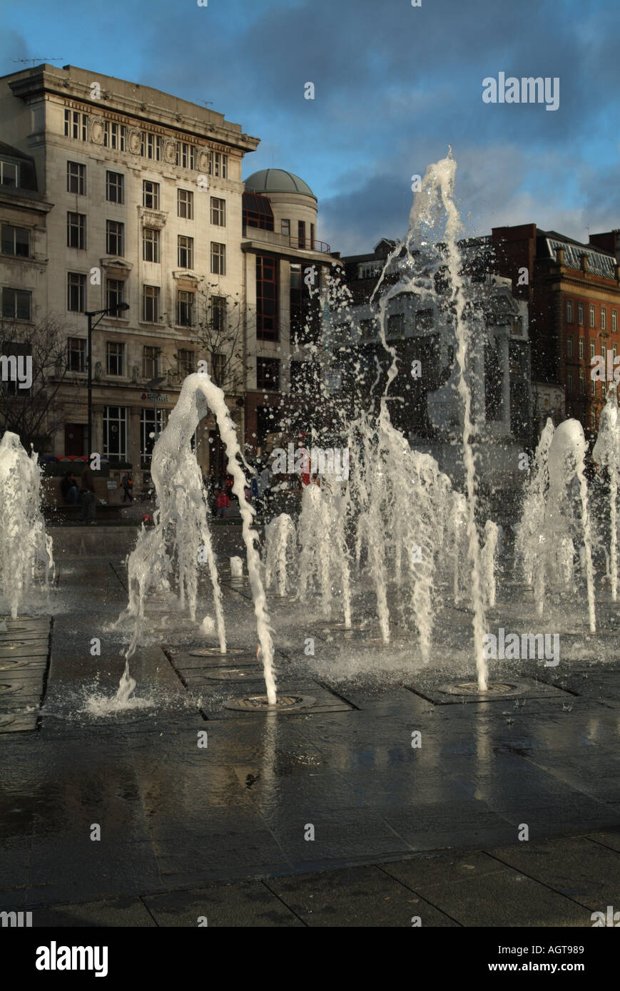 La fontana a Piccadilly gardens manchester Foto Stock