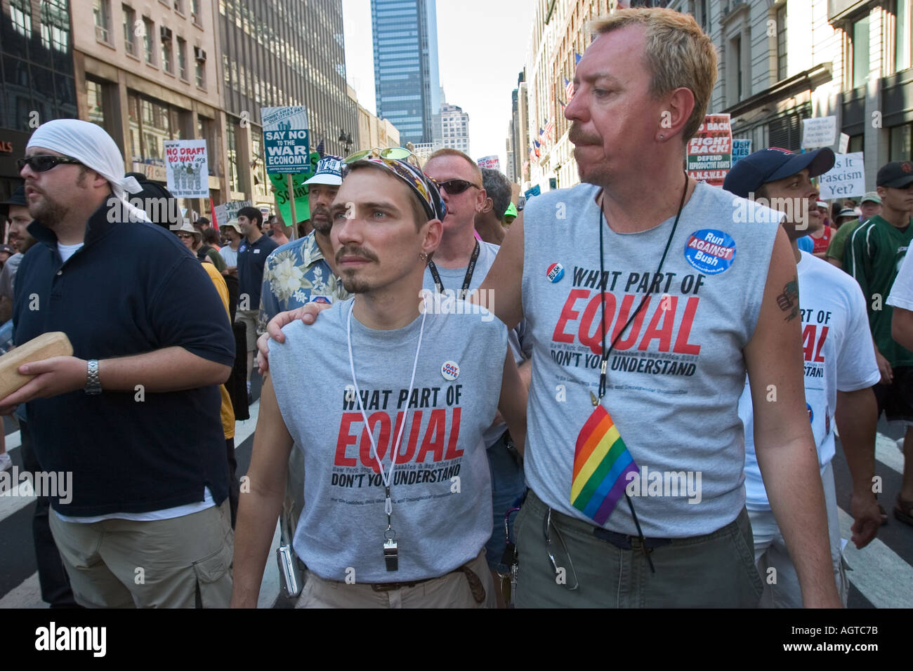 Diritti dei Gay dimostranti in segno di protesta al di fuori Convention Nazionale Repubblicana Foto Stock