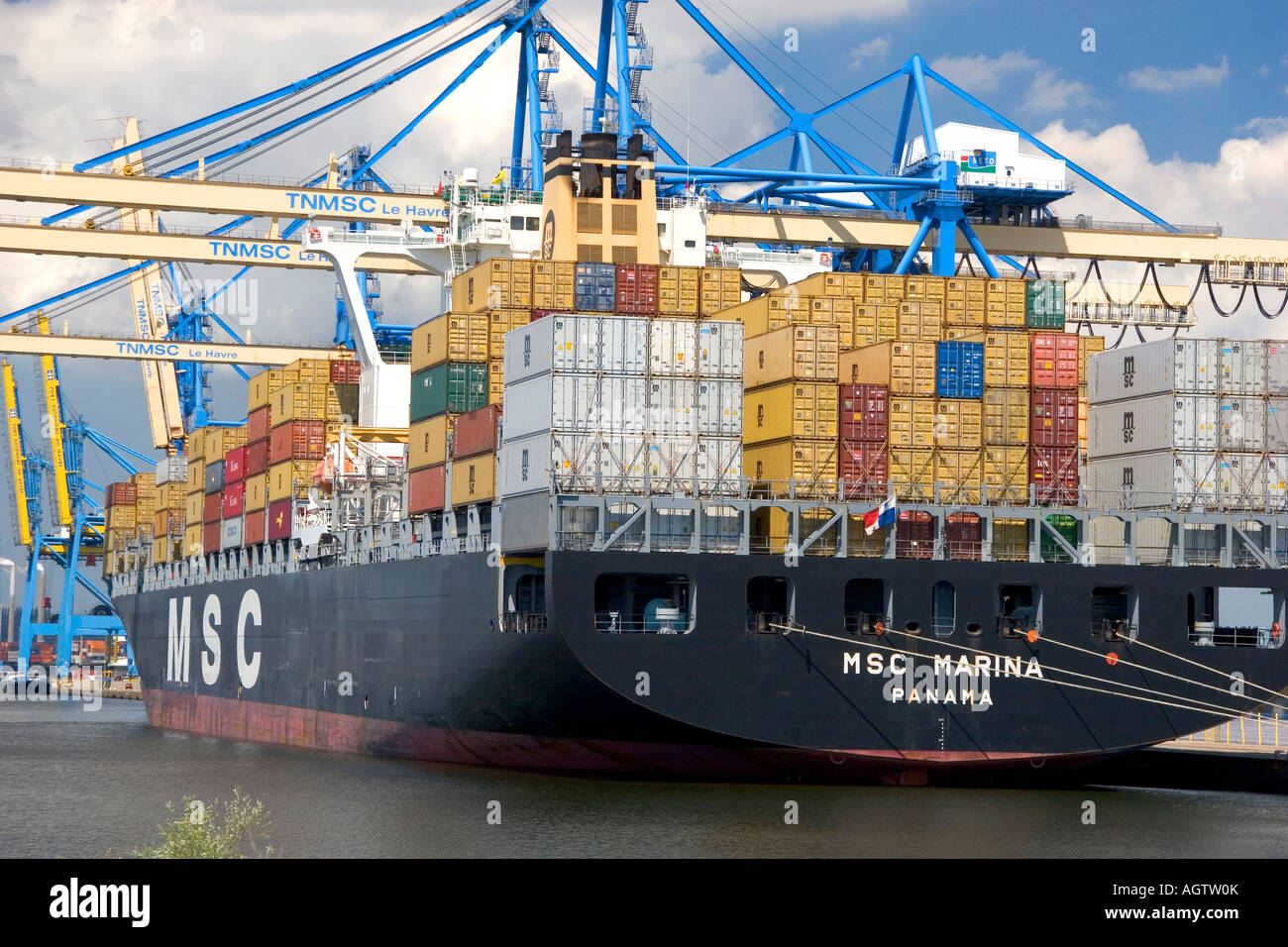 Contenitore nave ormeggiata a Le Havre nel dipartimento della Senna Marittima Normandia Francia Foto Stock