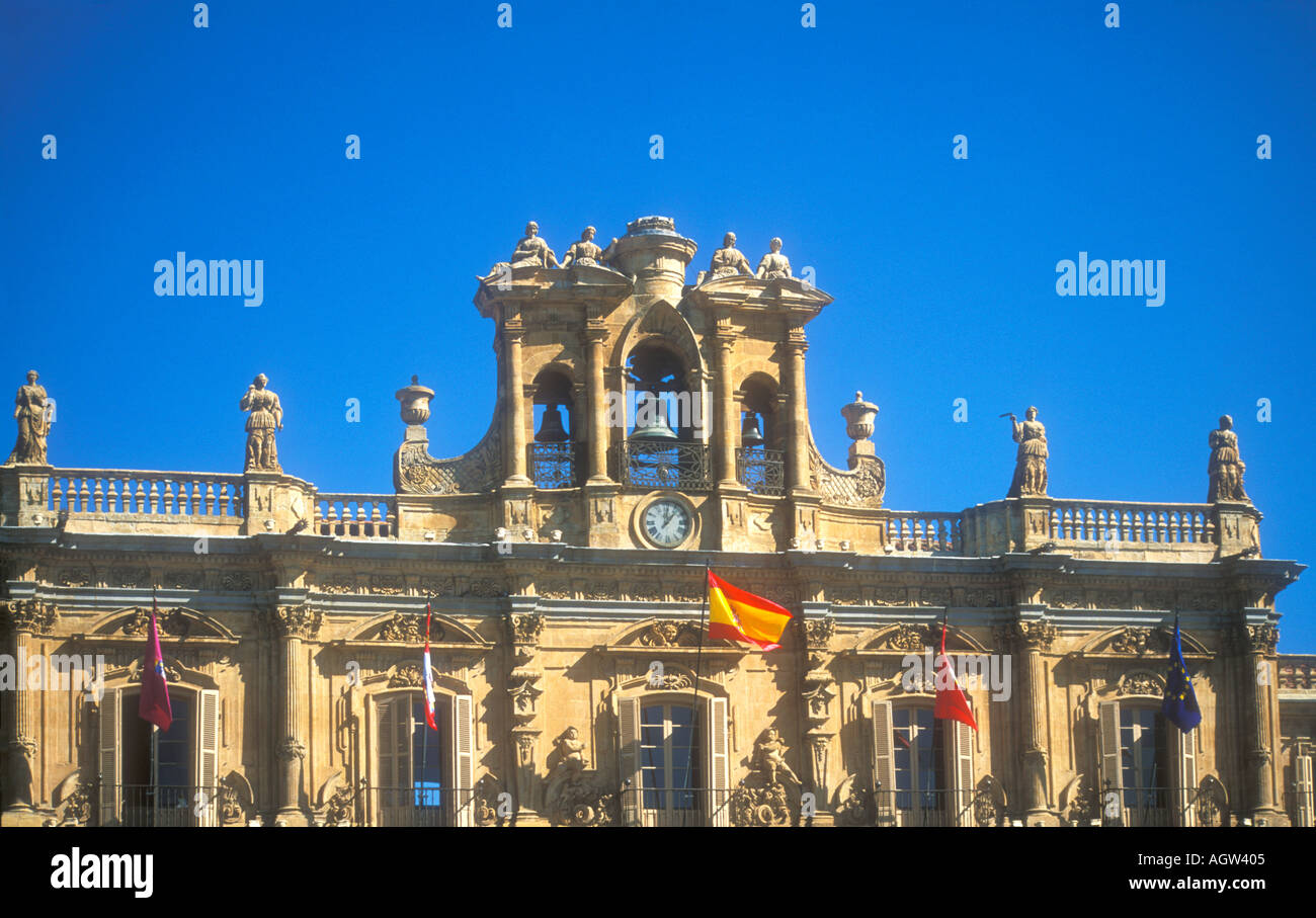 Plaza Mayor anche in presenza di luce diurna Salamanca Castiglia e Leon Spagna Europa UE Foto Stock