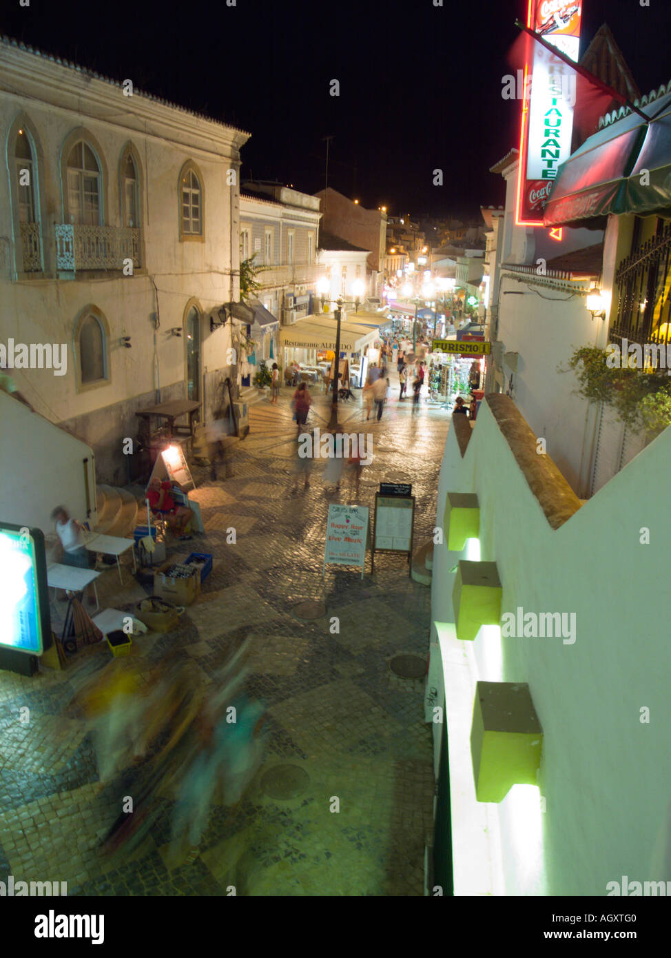 Albufeira Algarve Portogallo Europa sera nella città vecchia. Foto Stock