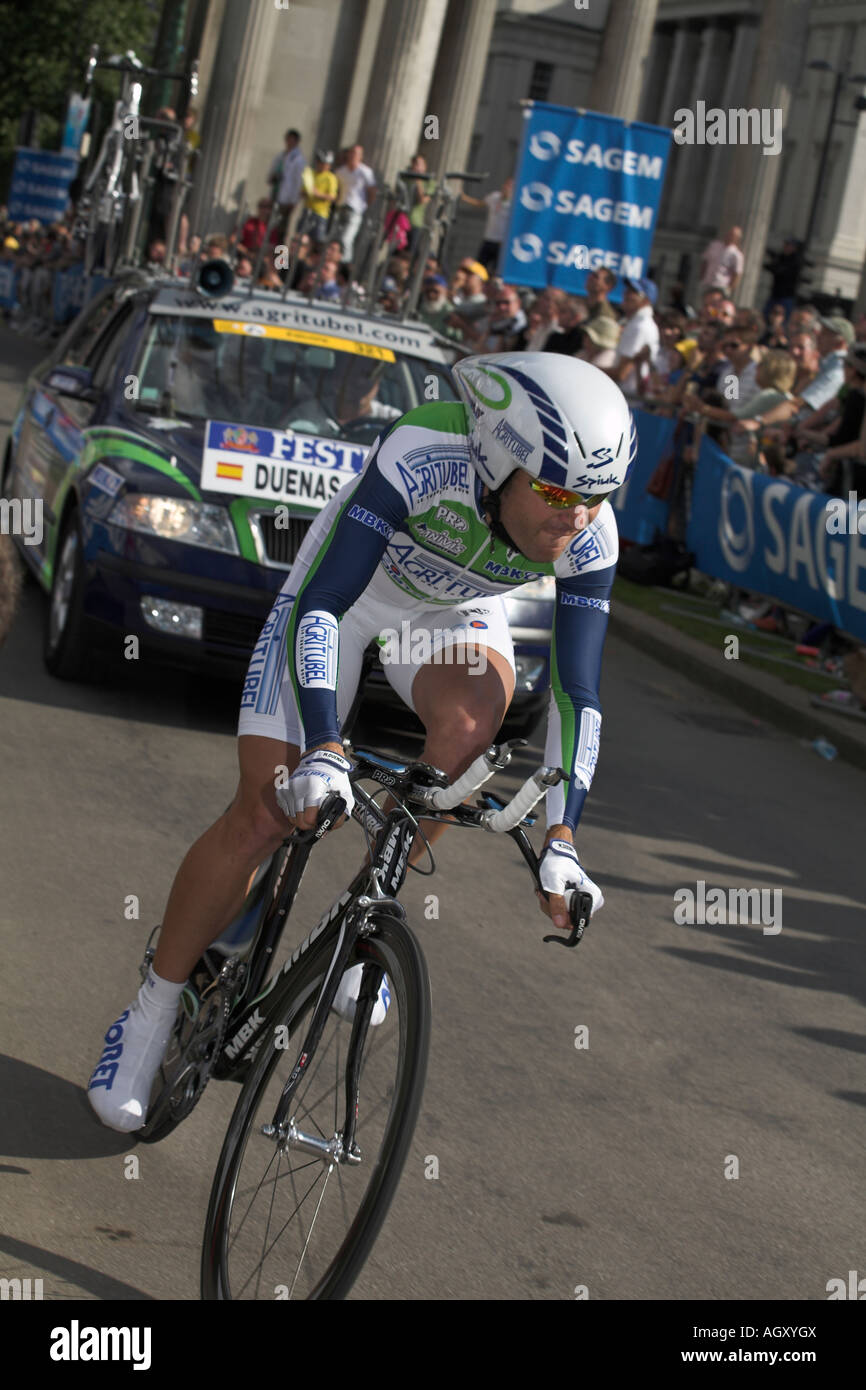 Moisés Dueñas Nevado Agritubel riding tour de France prologo Londra 2007 vietato per doping epo 2007 Foto Stock