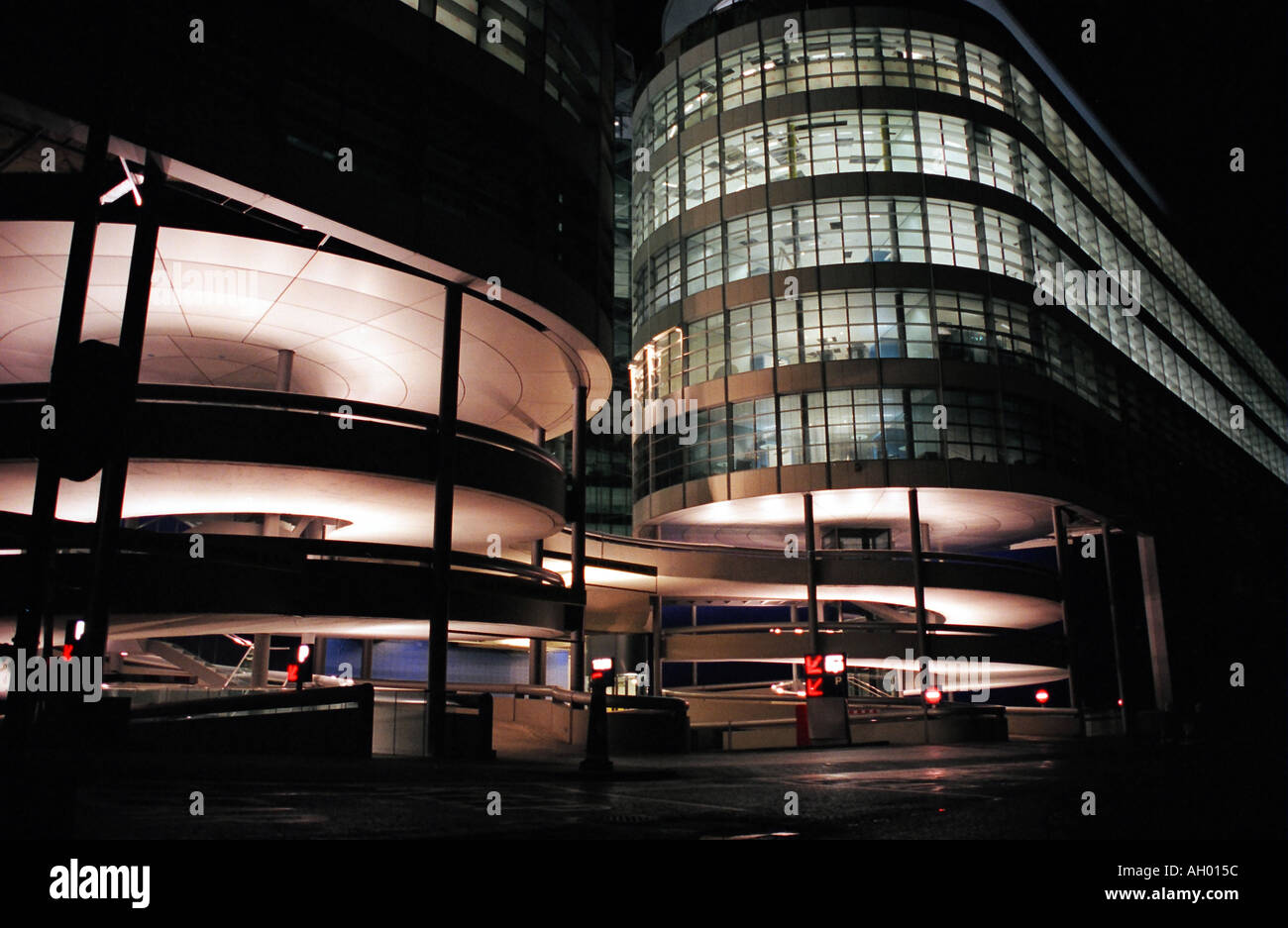 Architettura moderna in Lower Thames Street London Foto Stock