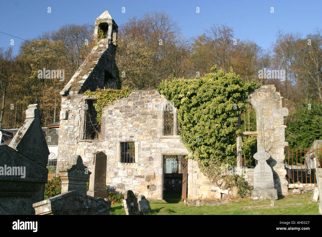 Il pittoresco LOGIE Auld Kirk Blairlogie le Ochil Hills Stirlingshire Scozia è molto visitata attrazione turistica Foto Stock