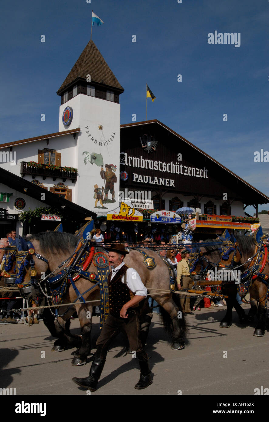 Monaco di Baviera Oktoberfest sfilata di apertura Foto Stock