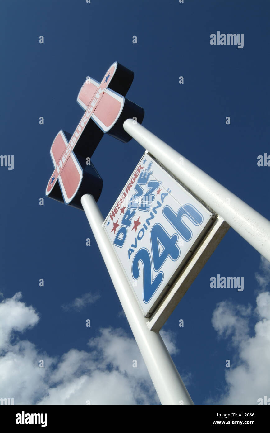 Hesburger fast food hesburger fast food servizio rapido hamburger mcdonalds fast food servizio rapido hamburger cheeseburger milksh Foto Stock