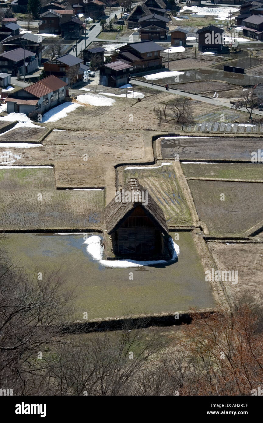 Gasshou zukuri thatced case tetto Shirokawago Ogimachi Prefettura di Gifu isola di Honshu Giappone Foto Stock