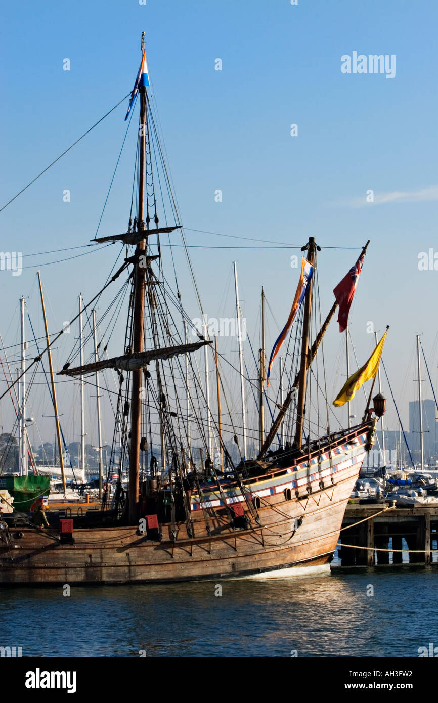 Melbourne Australia / La replica olandese nave a vela Duyftken ormeggiato nel sobborgo di Williamstown. Foto Stock